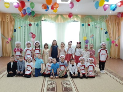 Сценка "Котята и поварята" для наших мамочек и бабушек 